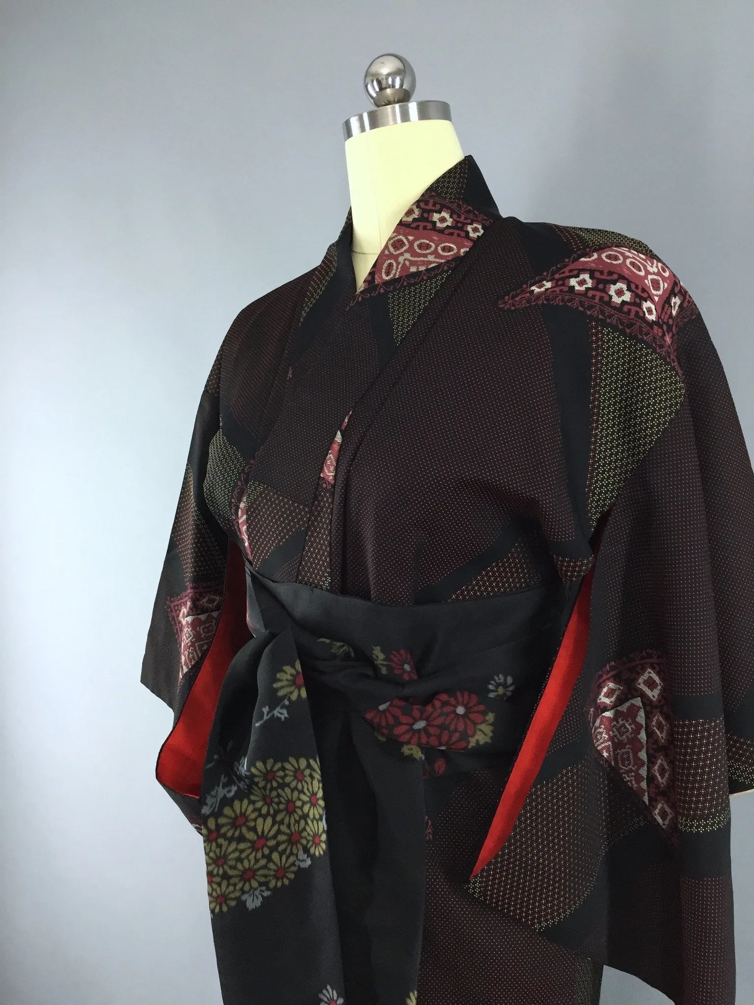 1960s Vintage Silk Kimono Robe with Formal Black and Red Floral Embroidery
